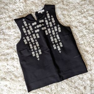 Madewell Top with embroidered print